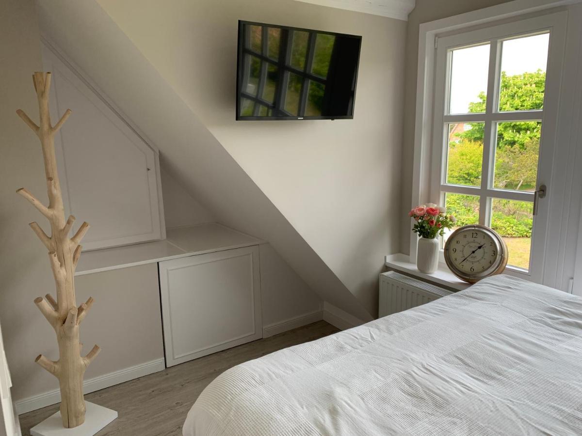 Apartment - Hochwertig Und Gemütlich Wohnen Unter Reet Keitum