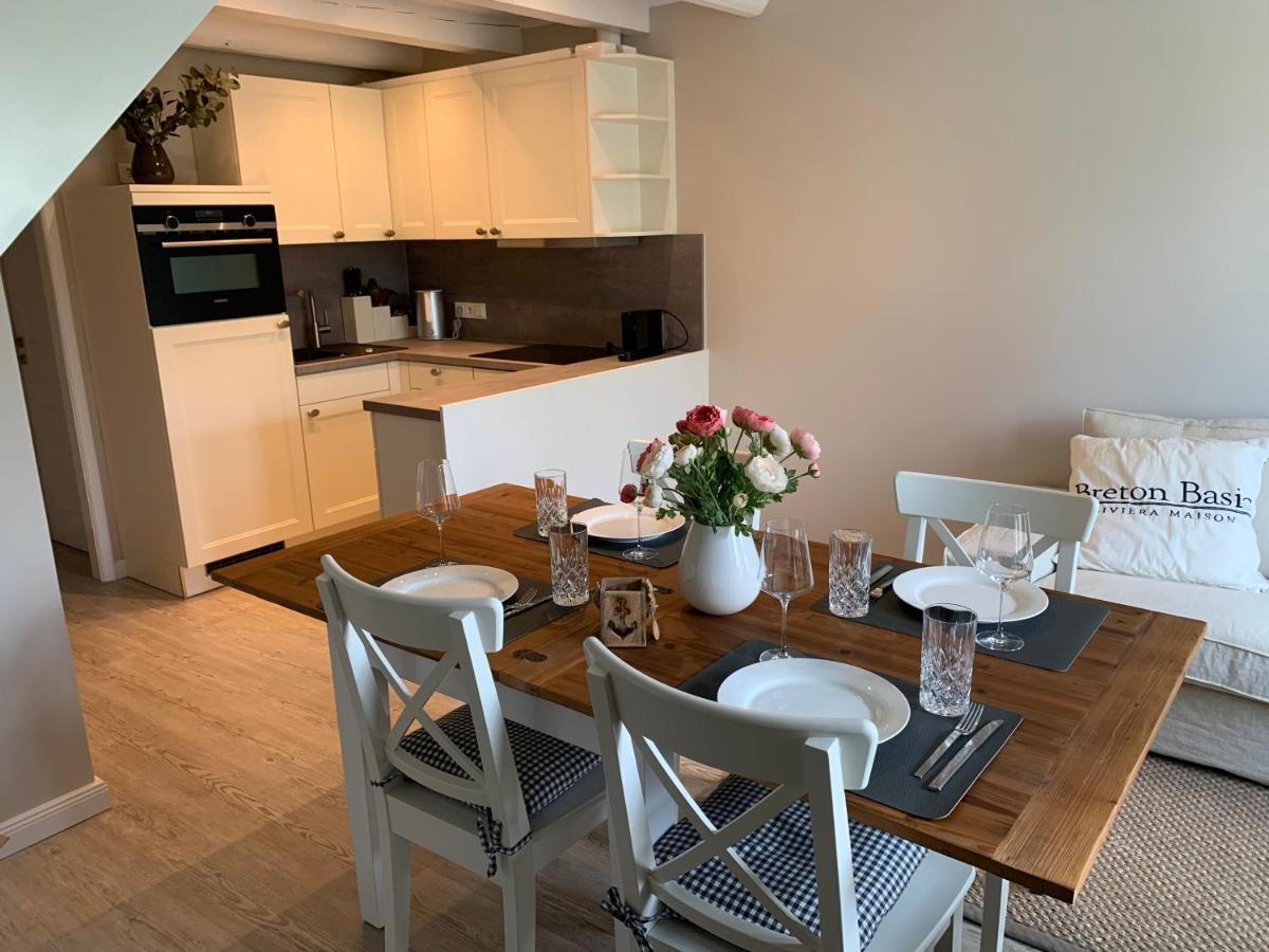- Hochwertig Und Gemütlich Wohnen Unter Reet Apartment